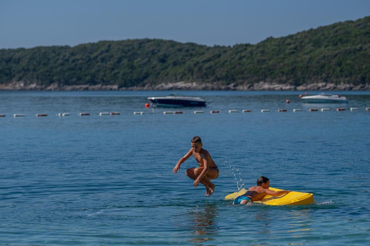 Poseidon The Beach Hotel Budva Exterior photo