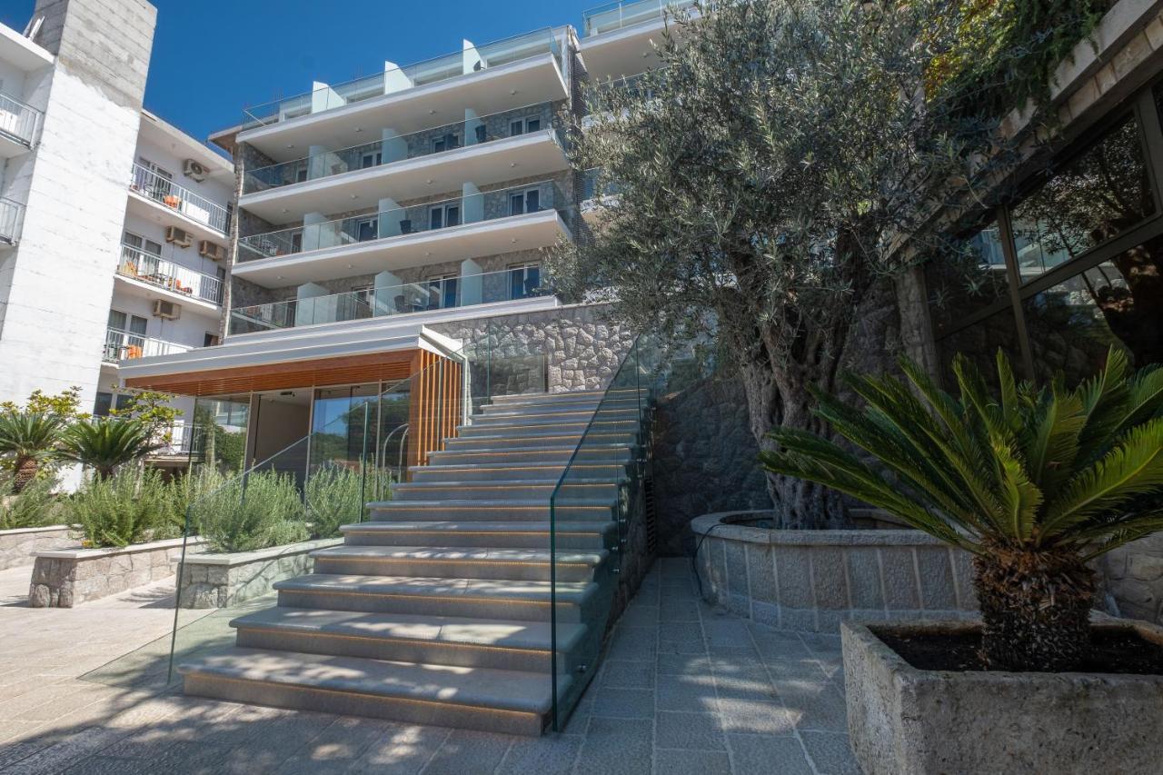 Poseidon The Beach Hotel Budva Exterior photo