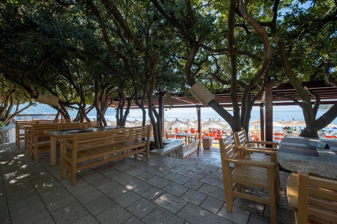 Poseidon The Beach Hotel Budva Exterior photo